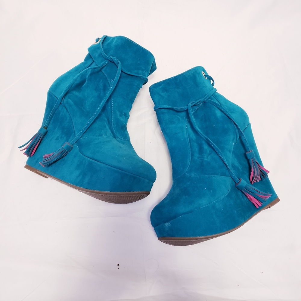 TEAL VEGAN SUEDETTE TASSEL WEDGE BOOTIE 8